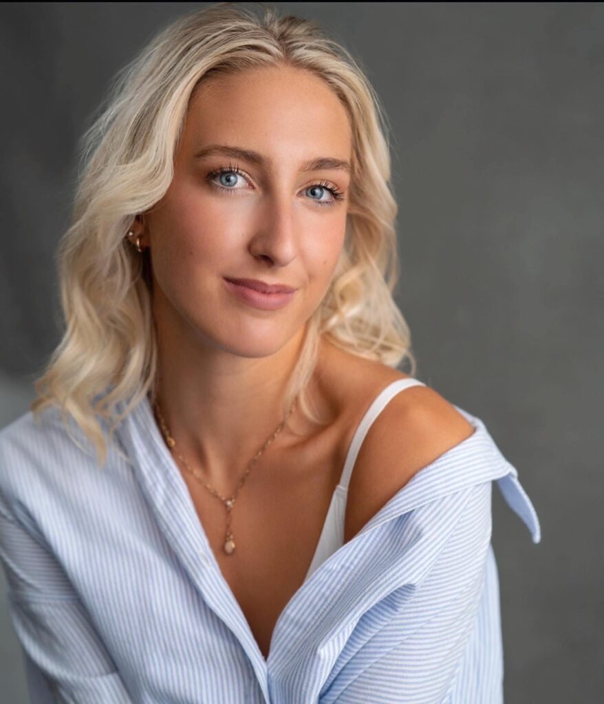 Emily Bennet porttrait - Performers College