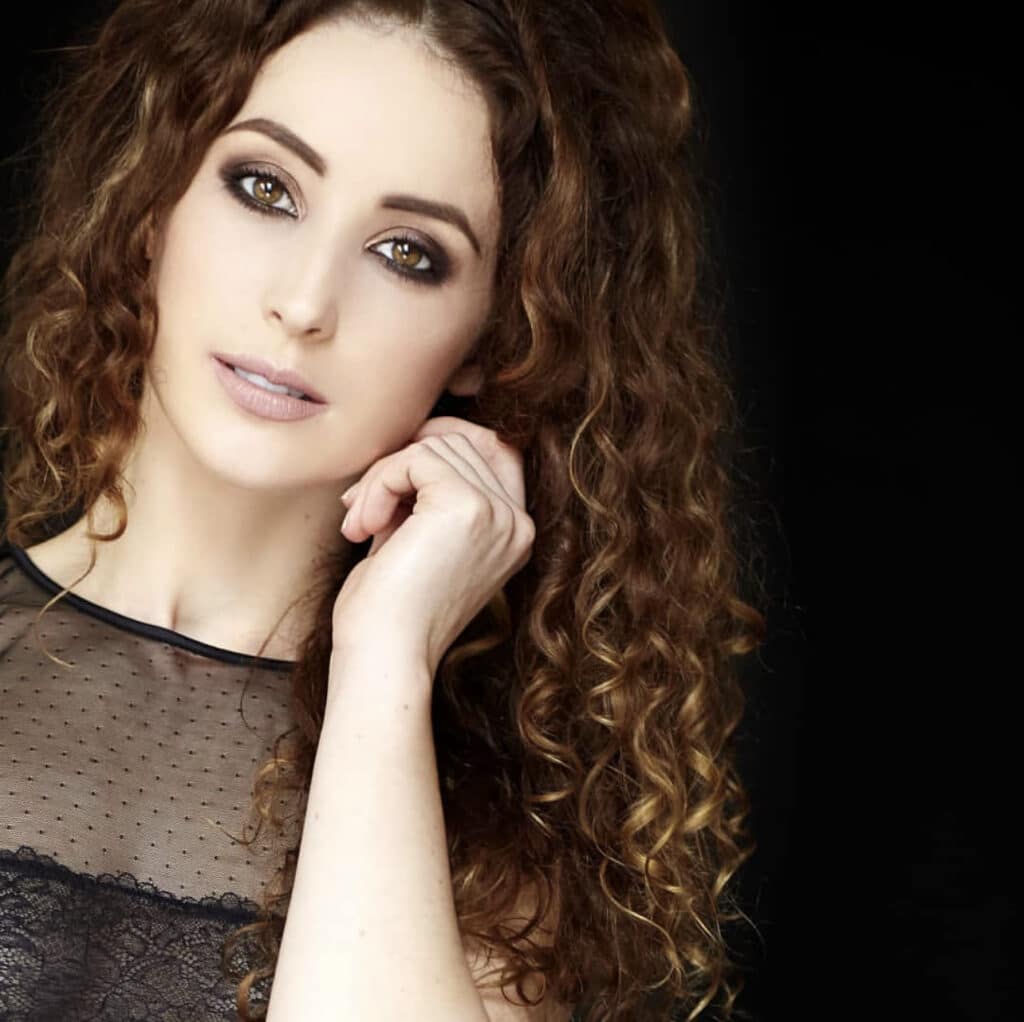 Katherine Isles headshot - Performers College