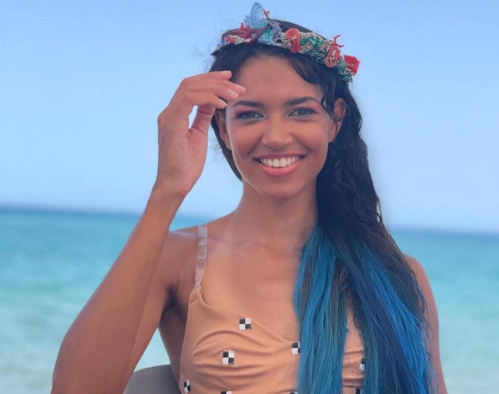 Noa Poses in her costume from The Little Mermaid